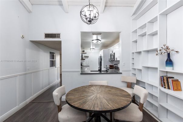 Dining room, Interior, Kitchen, Pendant Lights, Wood Texture Flooring