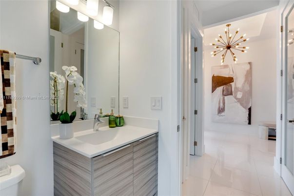 Bathroom, Interior, Pendant Lights