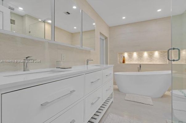 Bathroom, Dual Sink Vanities, Free Standing Baths, Glass Shower, Interior, Recessed Lighting