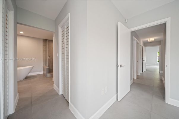Bathroom, Free Standing Baths, Interior, Recessed Lighting