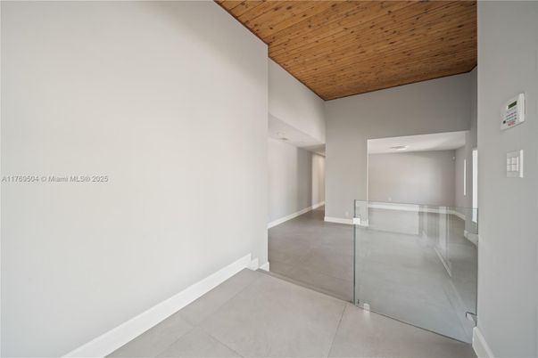Empty room, Interior, Recessed Lighting, Wooden Ceilings