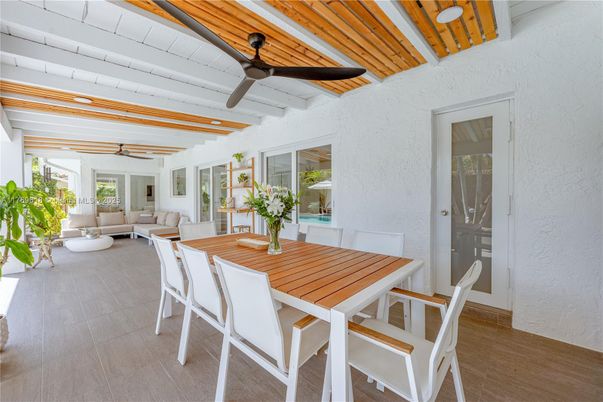 Dining room, Interior, Living room, Wooden Beams, Wooden Ceilings