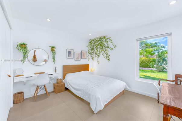 Bedroom, Home Office, Interior, Recessed Lighting