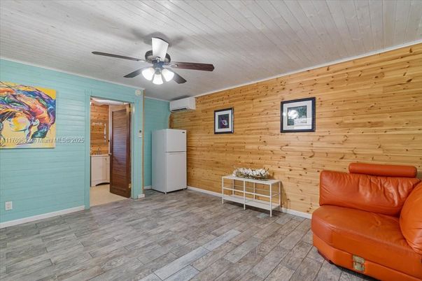 Empty room, Interior, Wood Texture Flooring, Wooden Walls