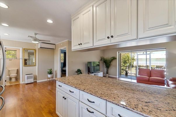 Bathroom, Interior, Recessed Lighting, Wood Texture Flooring