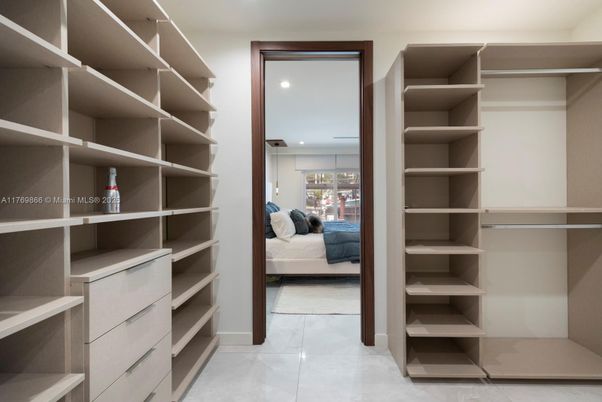 Bedroom, Interior, Recessed Lighting, Walk-in Closets