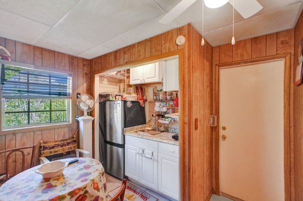 Interior, Kitchen, Wooden Walls