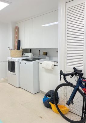 Interior, Washer