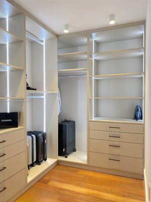 Interior, Walk-in Closets, Wood Texture Flooring