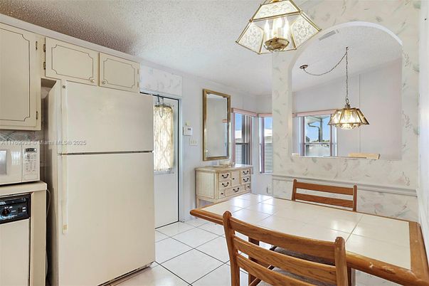 Dining room, Interior, Kitchen, Pendant Lights