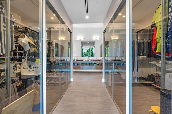 Interior, Recessed Lighting, Walk-in Closets, Wood Texture Flooring