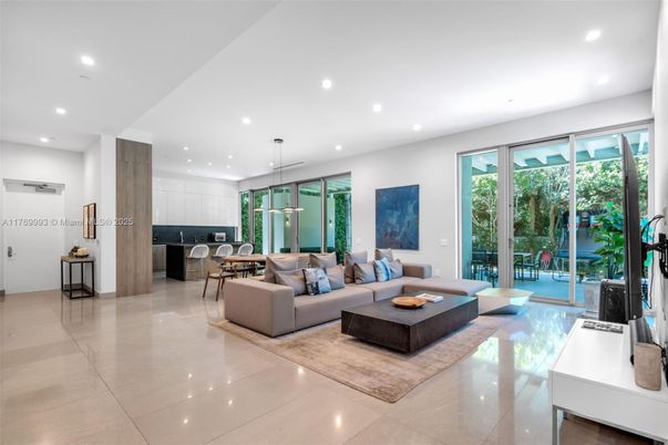 Dining room, Interior, Kitchen, Living room, Pendant Lights, Recessed Lighting
