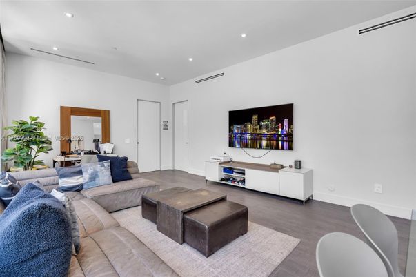Dining room, Interior, Living room, Recessed Lighting, Wood Texture Flooring