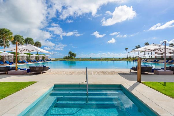 Exterior, Lake, Pool