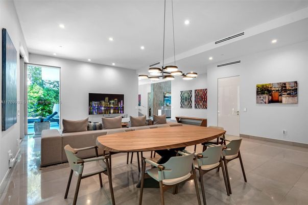 Dining room, Interior, Living room, Pendant Lights, Recessed Lighting