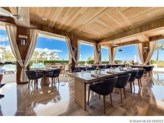 Dining room, Interior, Pendant Lights, Recessed Lighting, Wooden Beams, Wooden Ceilings, Wood Texture Flooring