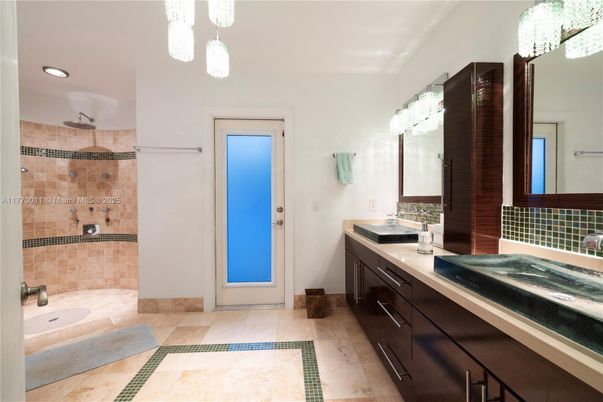 Bathroom, Dual Sink Vanities, Interior, Pendant Lights, Recessed Lighting