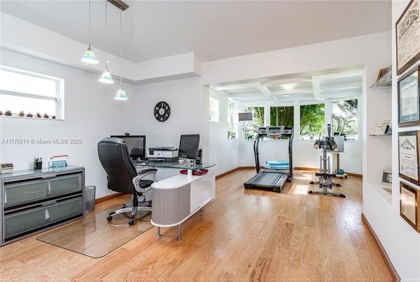Fitness Equipment, Home Office, Interior, Pendant Lights, Wood Texture Flooring