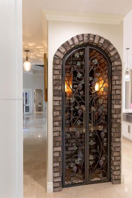 Interior, Pendant Lights, Wine Storage