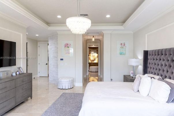 Bedroom, Chandelier, Interior, Pendant Lights, Recessed Lighting