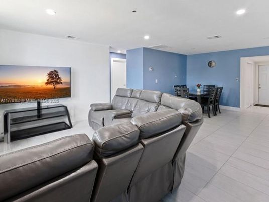 Dining room, Interior, Living room, Recessed Lighting, Water