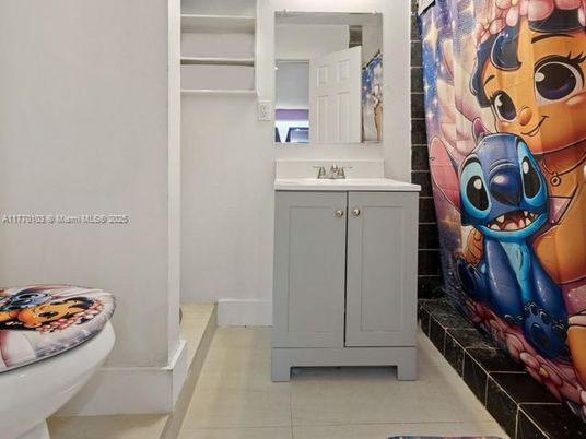 Bathroom, Interior