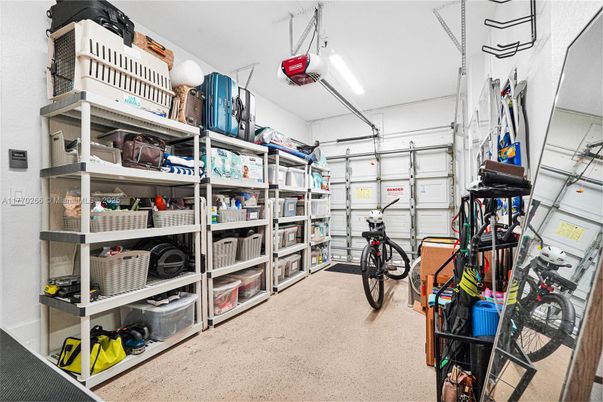 Garage, Interior