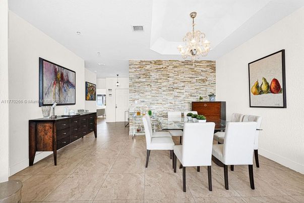 Chandelier, Dining room, Interior, Pendant Lights