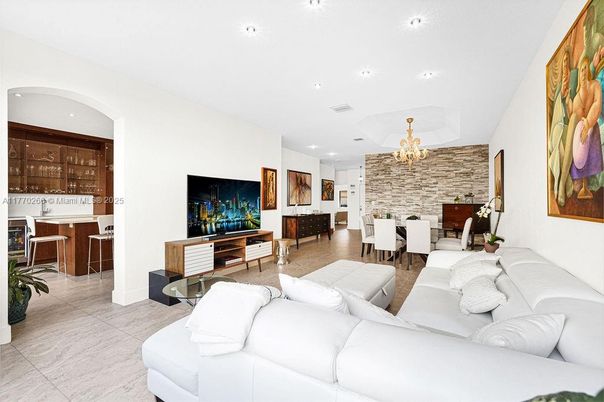 Chandelier, Dining room, Interior, Living room, Recessed Lighting