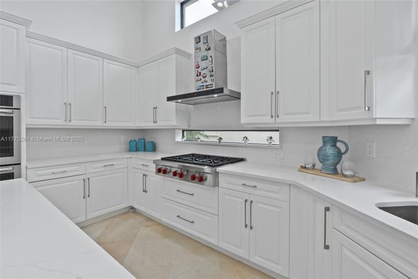 Interior, Kitchen, Stainless Steel Appliances