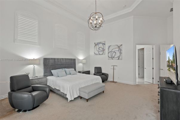 Bedroom, Chandelier, Interior, Pendant Lights