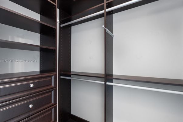 Interior, Walk-in Closets