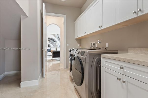 Interior, Washer