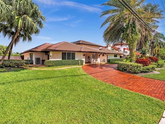 Backyard, Exterior, Facade, Mediterranean