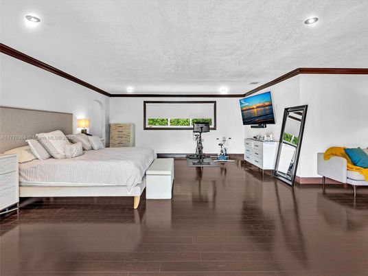 Bedroom, Fitness Equipment, Interior, Recessed Lighting, Wood Texture Flooring