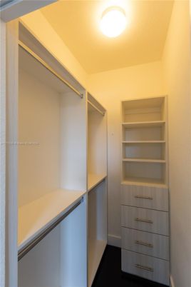 Interior, Walk-in Closets