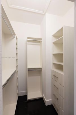 Interior, Walk-in Closets