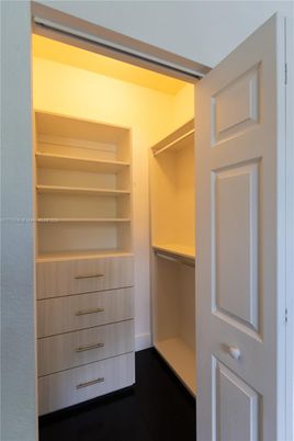Interior, Walk-in Closets