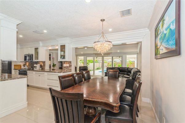 Chandelier, Dining room, Interior, Kitchen, Recessed Lighting