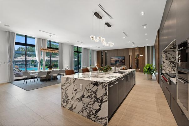 Dining room, Interior, Kitchen, Pendant Lights, Recessed Lighting, Stainless Steel Appliances