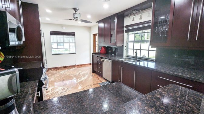 Interior, Kitchen, Recessed Lighting