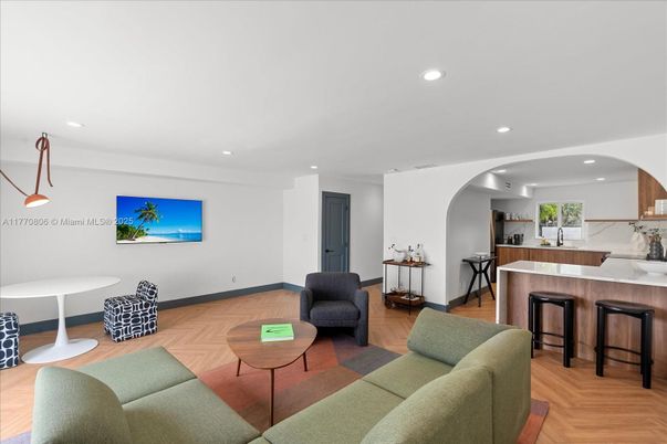 Interior, Kitchen, Living room, Pendant Lights, Recessed Lighting, Wood Texture Flooring