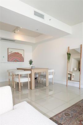 Dining room, Interior