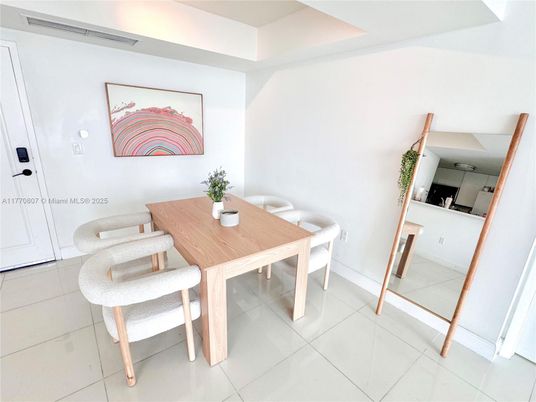 Dining room, Interior
