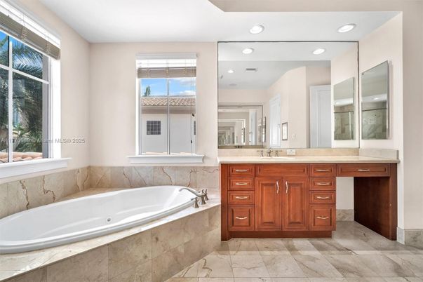 Bathroom, Dual Sink Vanities, Interior, Recessed Lighting