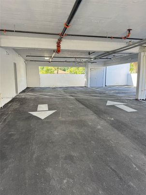 Garage, Interior