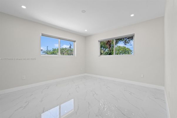 Empty room, Interior, Marble, Recessed Lighting