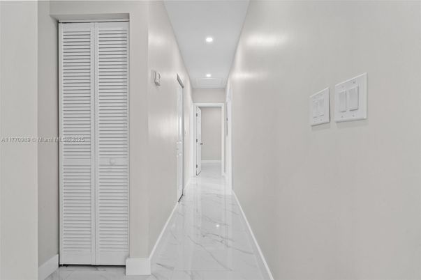 Interior, Marble, Recessed Lighting