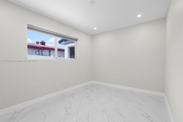 Empty room, Interior, Marble, Recessed Lighting