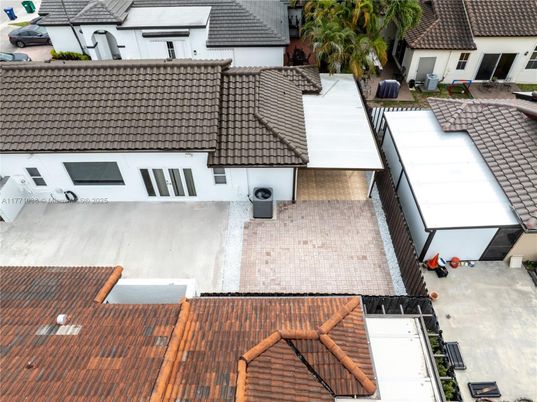 Exterior, Drone
